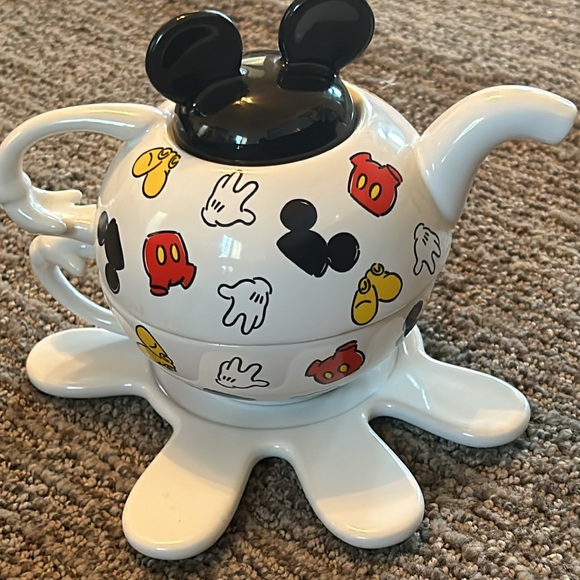 Walt Disney Mickey Mouse Tea Cup and Saucer - Picture 1 of 13